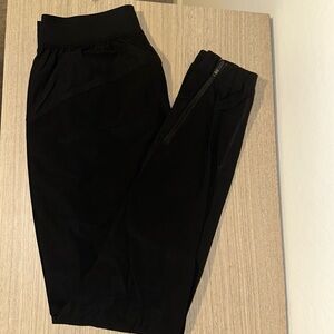 Lululemon Adapt to State Jogger